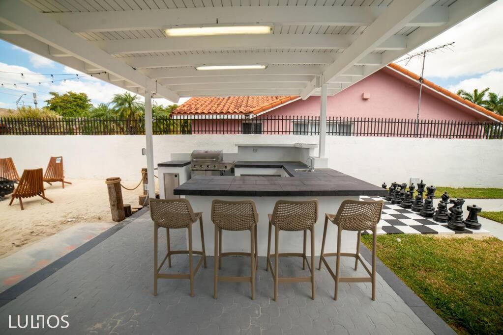 Entertainment Elegance - Miami Villa L33 Tamiami Exterior photo