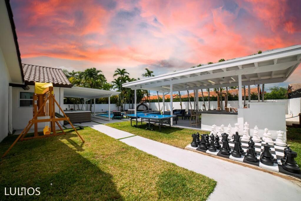 Entertainment Elegance - Miami Villa L33 Tamiami Exterior photo